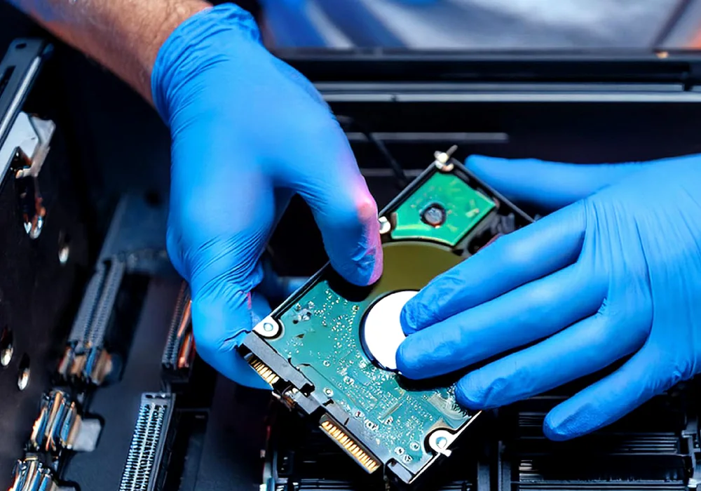 HDD・SSDのデータ消去作業